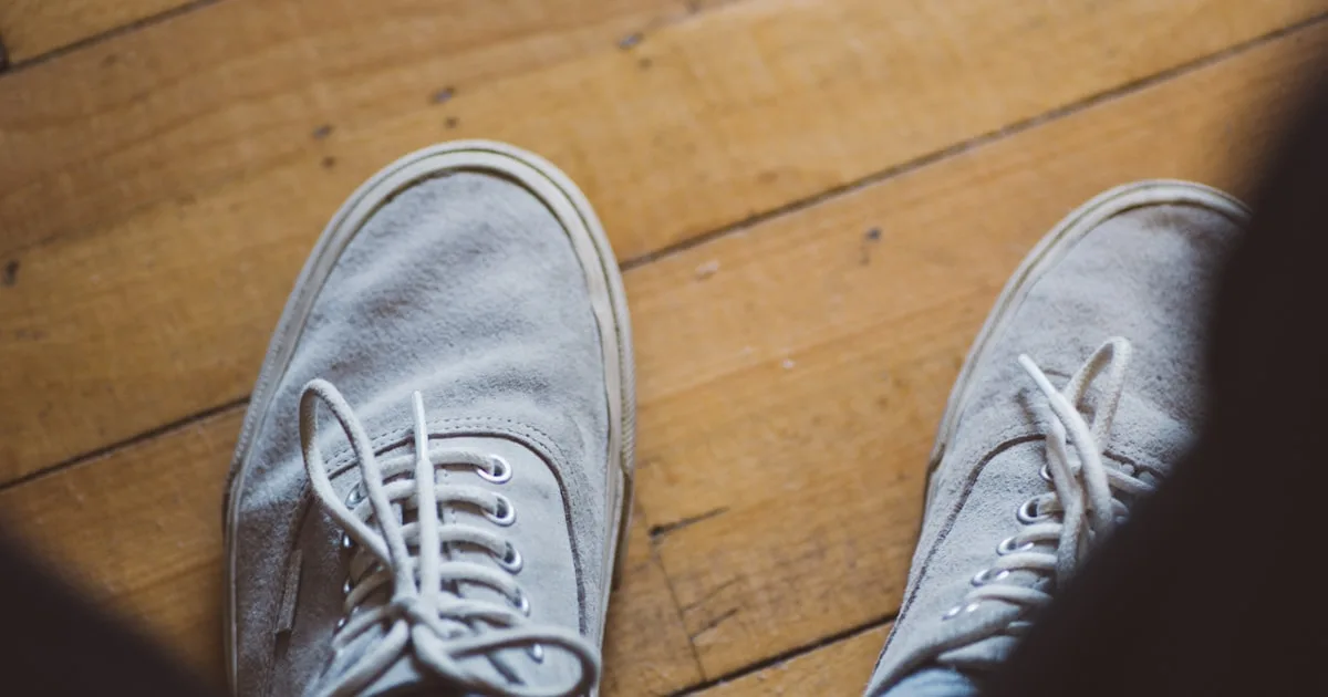 DUEL : Geox Respira contre Skechers Arch Fit, quelle sneaker confort pour les quadras qui marchent ?